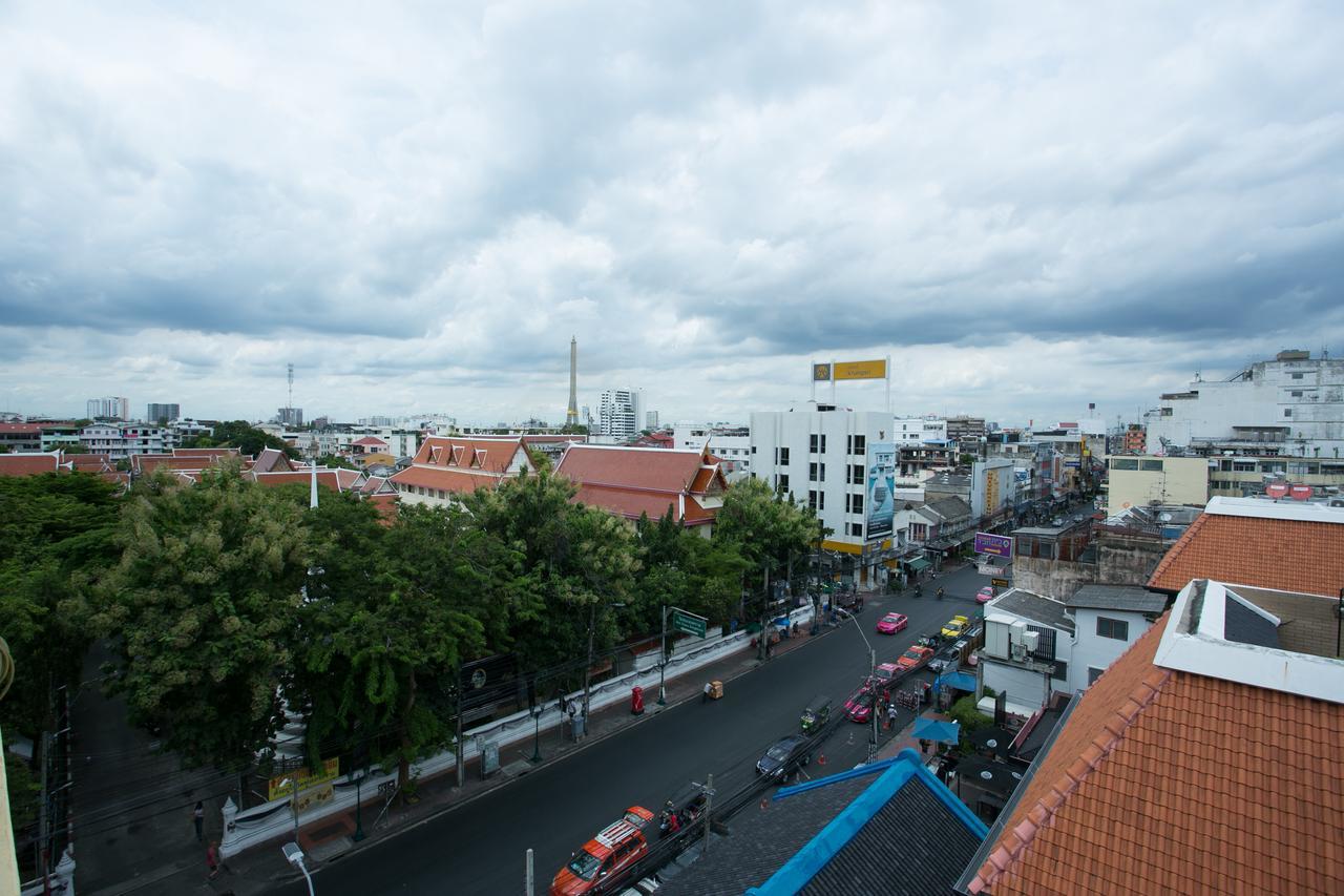 Alphabed Hostel Bangkok Bagian luar foto